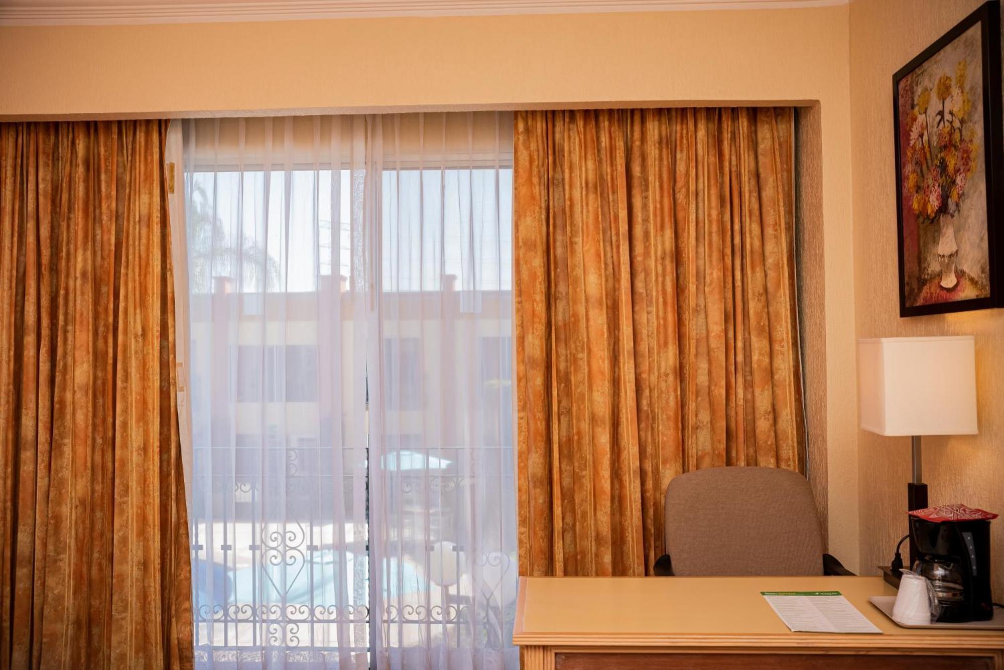 Holiday Inn La Piedad By Ihg Eksteriør bilde