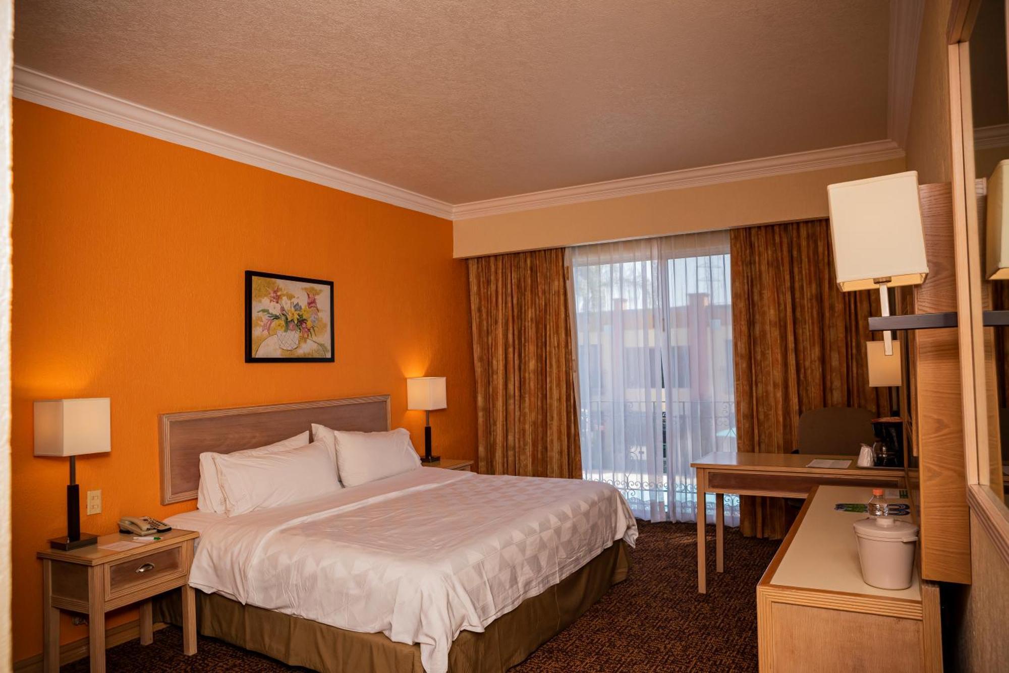 Holiday Inn La Piedad By Ihg Eksteriør bilde