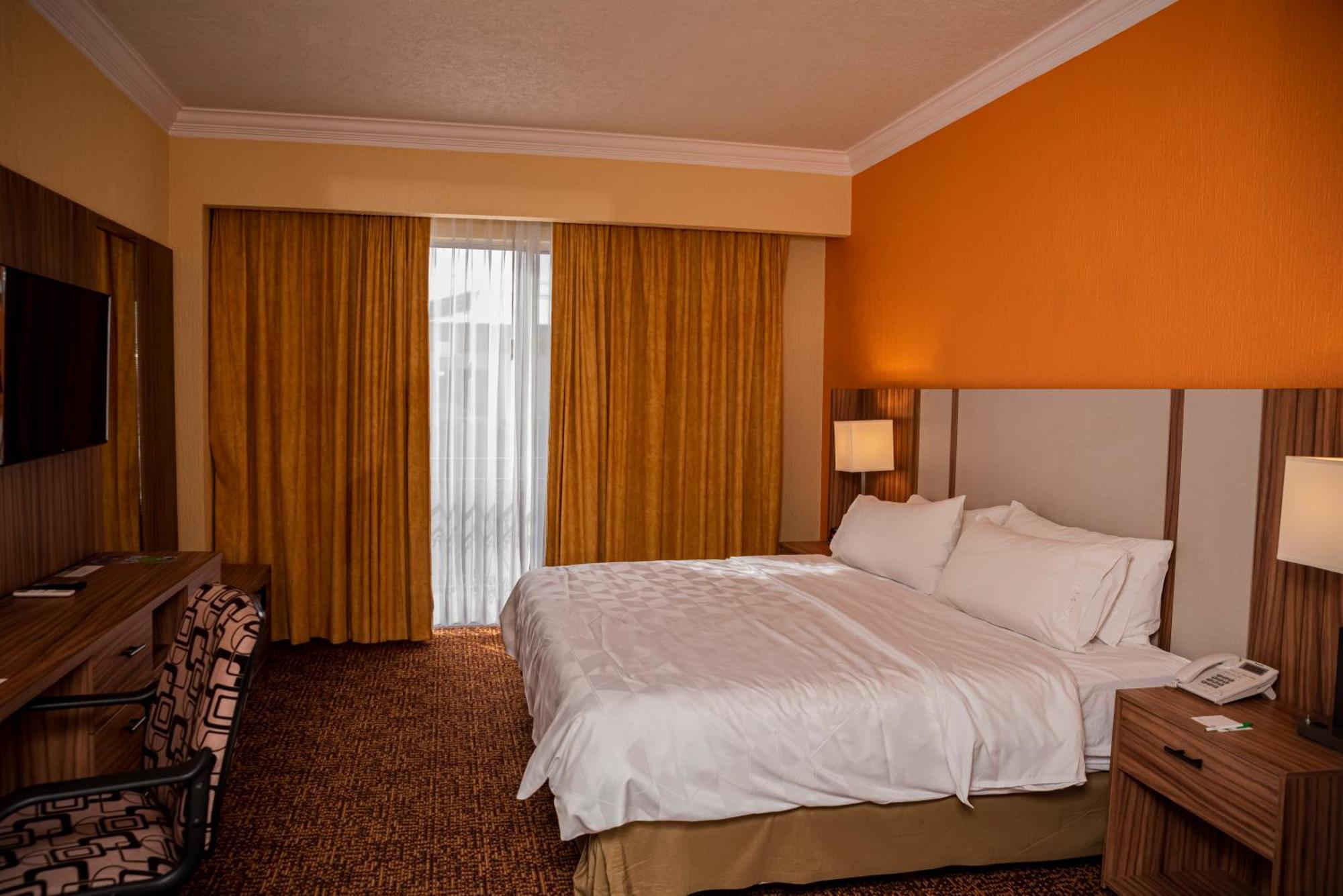Holiday Inn La Piedad By Ihg Eksteriør bilde