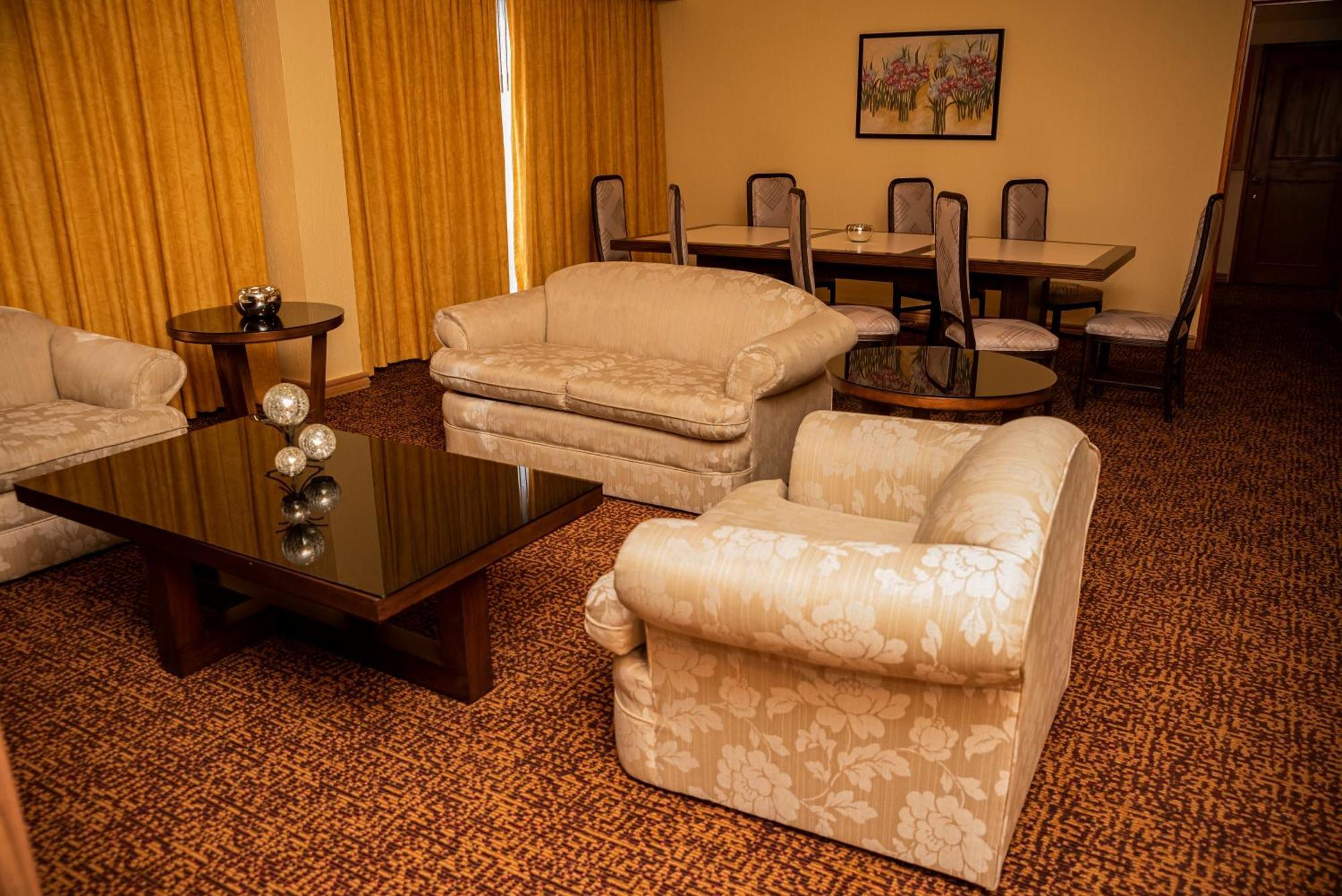 Holiday Inn La Piedad By Ihg Eksteriør bilde
