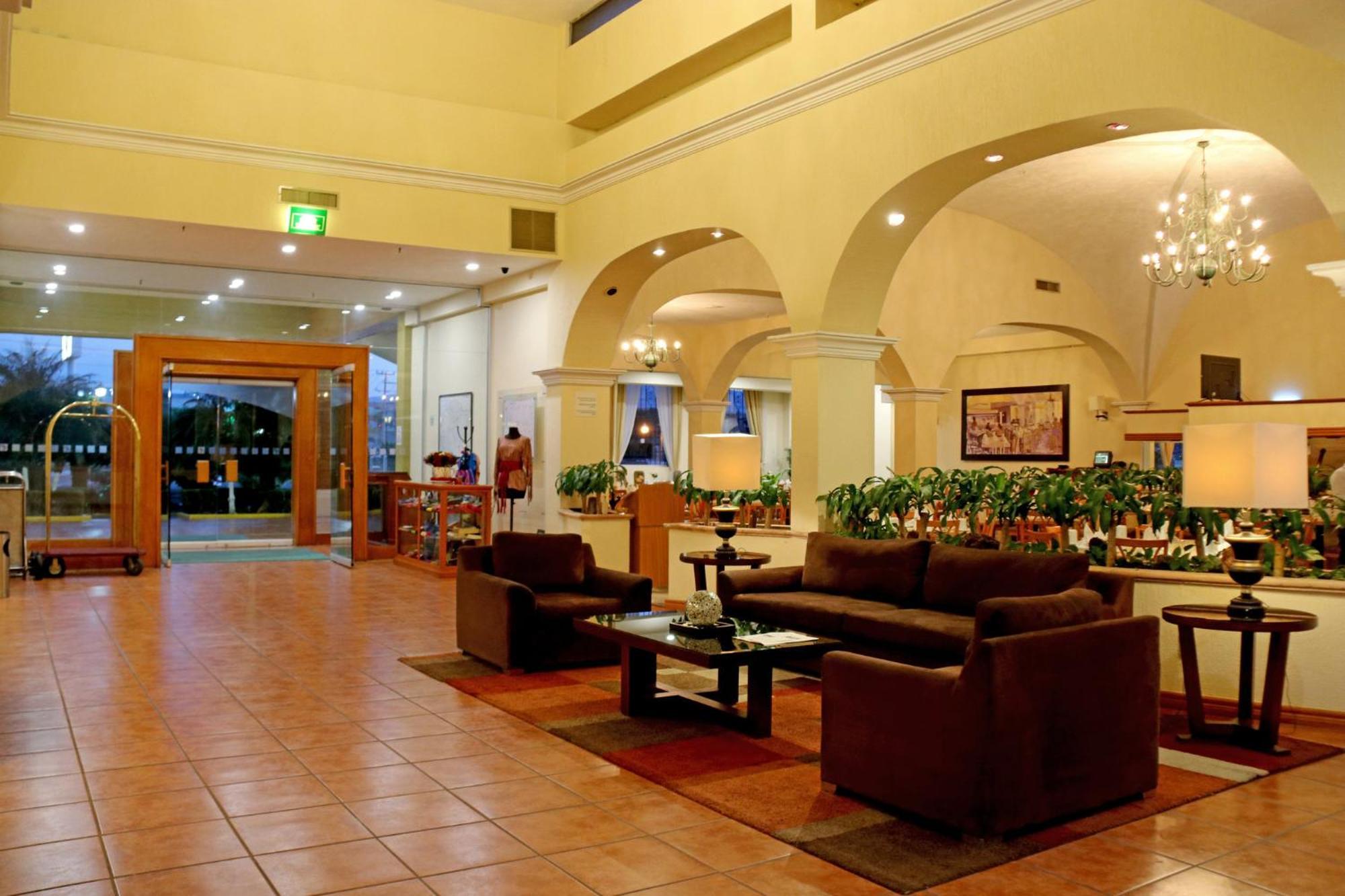 Holiday Inn La Piedad By Ihg Eksteriør bilde